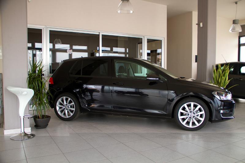 agm auto esposizione
